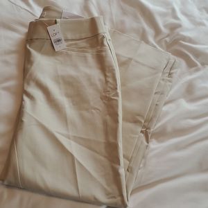 NWT LOFT Cropped pant Size 4 Curvy